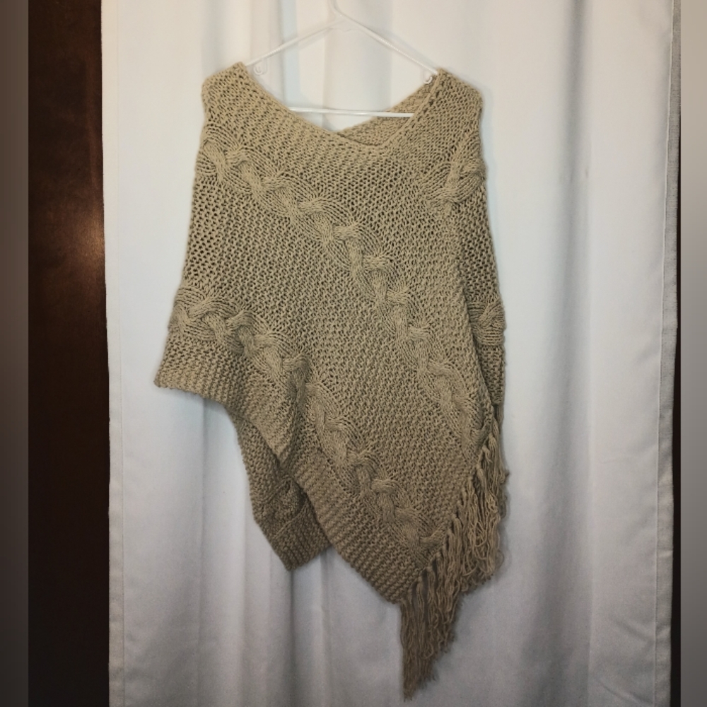 Boston Proper Cable Knit Poncho Womens XS/S Beige Fringe Western Cowgirl Hippie